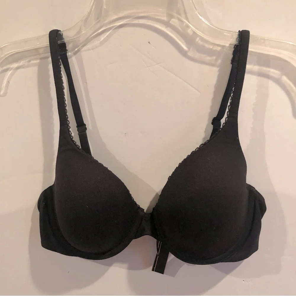 VICTORIA’S SECRET Black Body by Victoria Lined Perfect Coverage BRA 34C - Picture 1 of 6